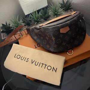 Louis Vuitton Bum Bag Monogram
Canvas Bumbag Waistbag
